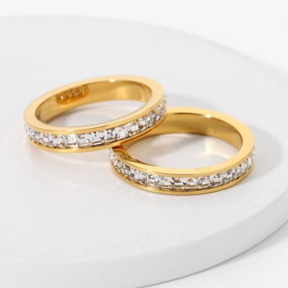 Dainty cubic zirconia gold plated band stacking ring size 6 - Picture 3 of 3